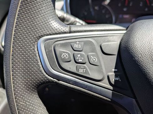 Used 2022 Chevrolet Equinox LT FWD image 15
