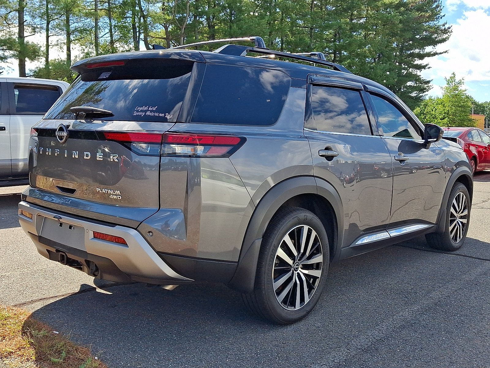Used 2023 Nissan Pathfinder Platinum AWD/4WD image 4