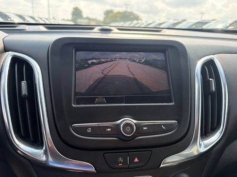 Used 2023 Chevrolet Equinox LT FWD image 26