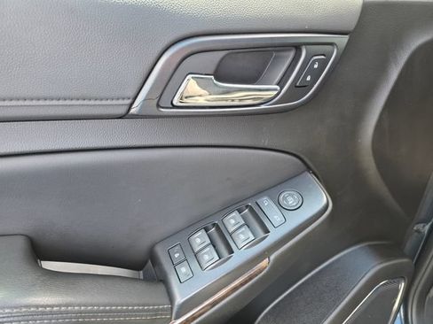 Used 2019 Chevrolet Tahoe LS AWD/4WD image 17