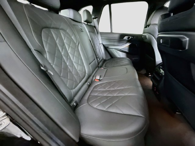 Used 2024 BMW X5 sDrive40i w/ Parking Assistance Package RWD image 26