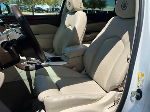 Used 2014 Cadillac SRX Luxury FWD image 19
