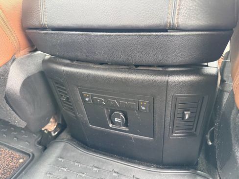Used 2015 RAM 1500 Laramie Longhorn w/ Convenience Group AWD/4WD image 29