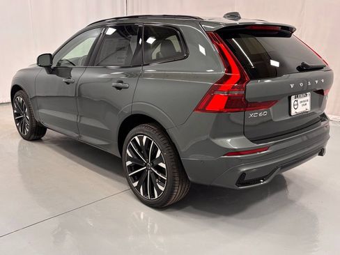 New 2026 Volvo XC60 B5 Ultra w/ Climate Package image 8