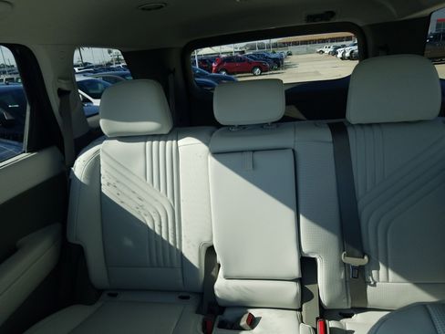 Used 2026 Hyundai Palisade SEL Premium image 19