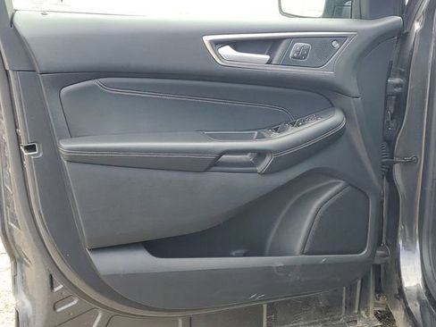 Used 2020 Ford Edge Titanium AWD/4WD image 10