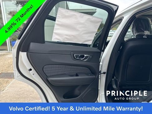 Certified 2025 Volvo XC60 T8 Core image 23