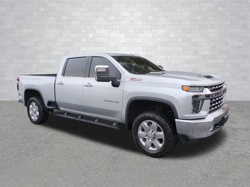 Used 2022 Chevrolet Silverado 2500 LTZ image 2