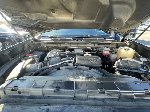 Used 2023 Chevrolet Silverado 2500 Custom w/ Custom Value Package image 32