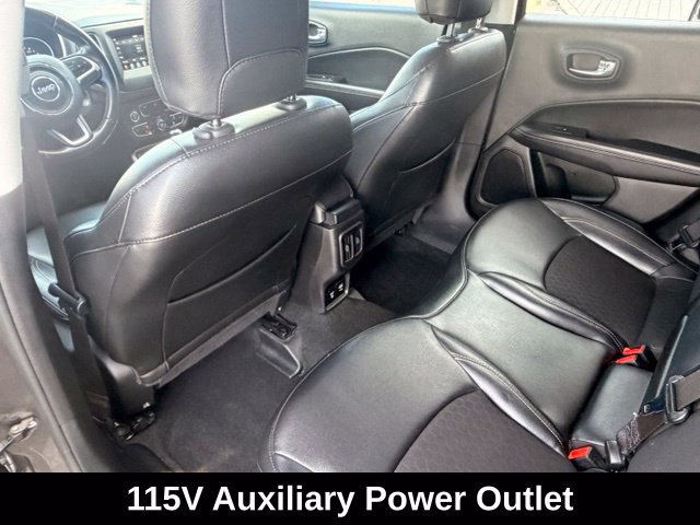 Used 2020 Jeep Compass Latitude w/ Popular Equipment Group FWD image 9