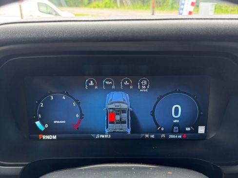 Used 2025 Ford F150 Lariat w/ Equipment Group 502A High AWD/4WD image 17