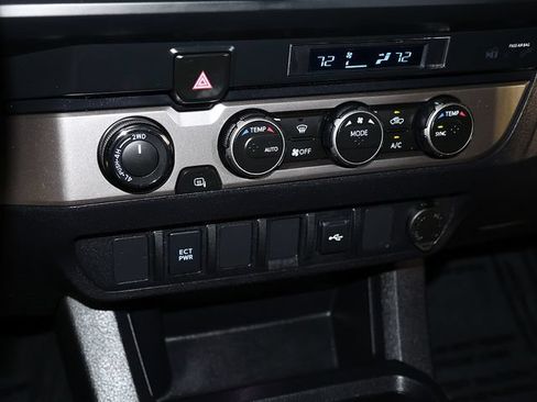 Used 2023 Toyota Tacoma SR AWD/4WD image 20