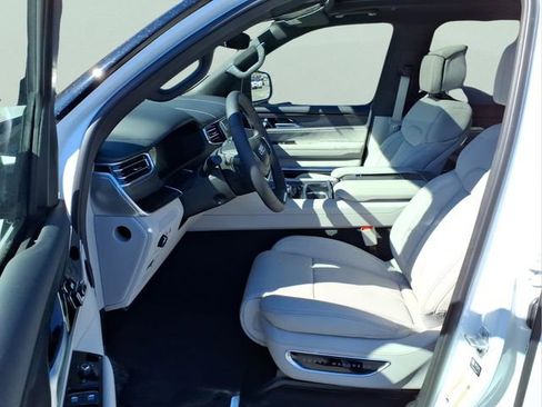 New 2026 Jeep Grand Wagoneer Summit AWD/4WD image 21