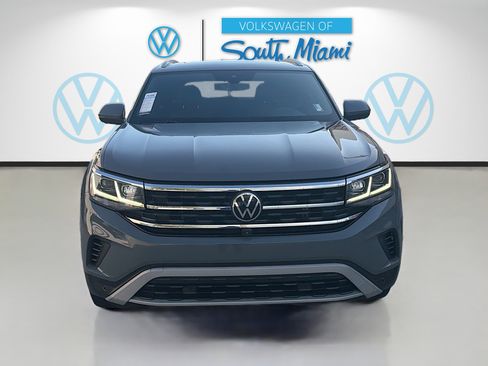 Certified 2021 Volkswagen Atlas Cross Sport SEL Premium image 2