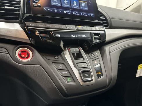 Certified 2025 Honda Odyssey EX-L image 24