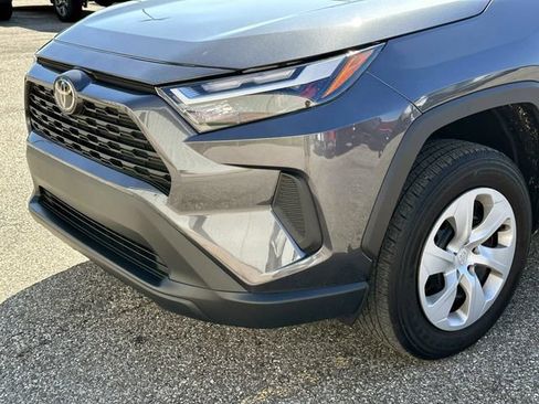 Used 2025 Toyota RAV4 LE AWD/4WD image 9