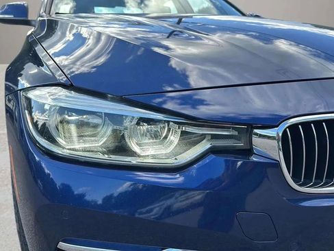 Used 2017 BMW 330i xDrive Sedan image 9