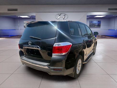 Used 2013 Toyota Highlander FWD image 8