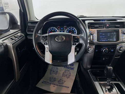 Used 2016 Toyota 4Runner SR5 image 21