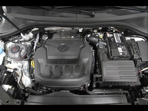Certified 2023 Volkswagen Tiguan SE R-Line AWD/4WD image 23