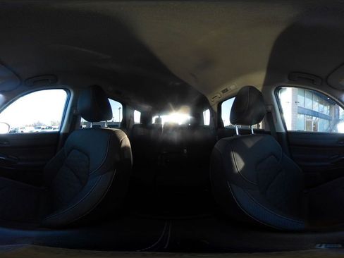 Used 2025 Nissan Pathfinder SV image 44