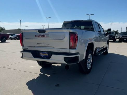 Used 2023 GMC Sierra 2500 Denali w/ Technology Package AWD/4WD image 8