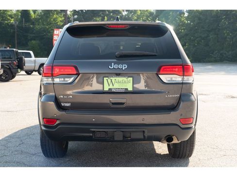 Used 2021 Jeep Grand Cherokee Laredo w/ Security & Convenience Group AWD/4WD image 7