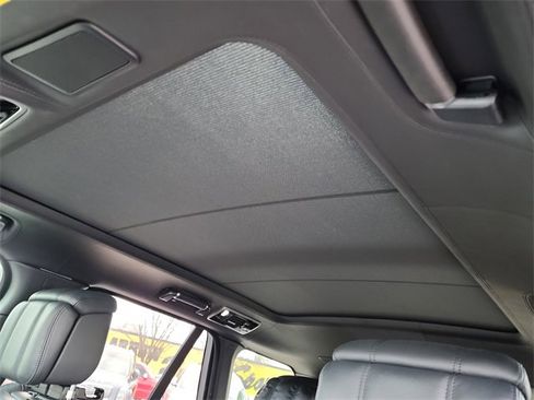 Used 2021 Land Rover Range Rover SV Autobiography Dynamic image 30