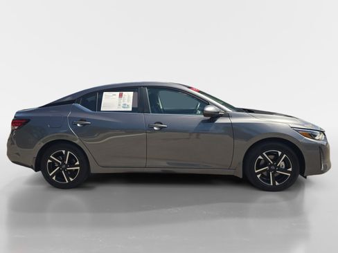 Certified 2025 Nissan Sentra SV FWD image 7