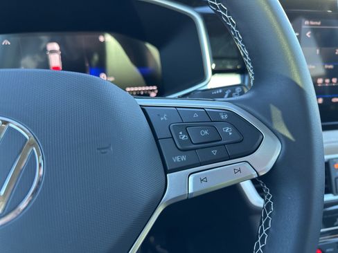 New 2026 Volkswagen Taos SE AWD/4WD image 36