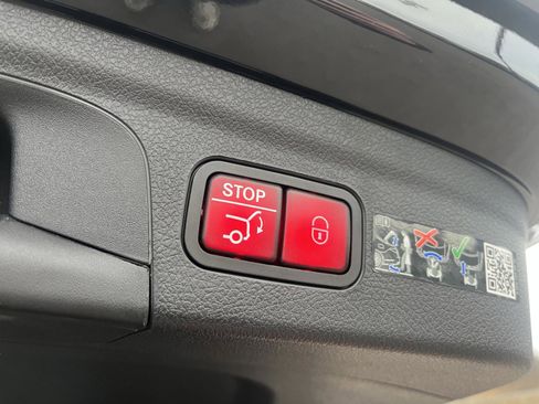 Used 2025 Mercedes-Benz GLE 450 GLE 450 image 30