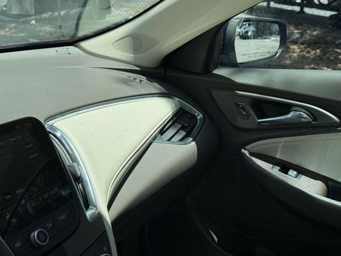 Used 2024 Chevrolet Malibu LT image 29