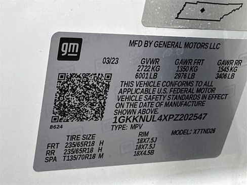 Used 2023 GMC Acadia SLT w/ Preferred Package image 26