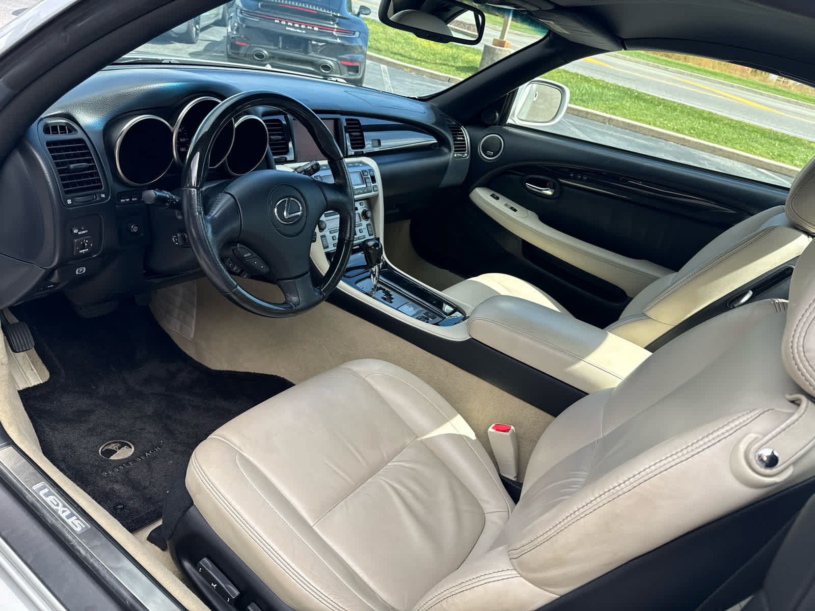 Used 2009 Lexus SC 430 Convertible RWD image 31