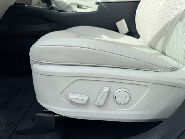 New 2026 Kia Sorento S AWD/4WD image 18