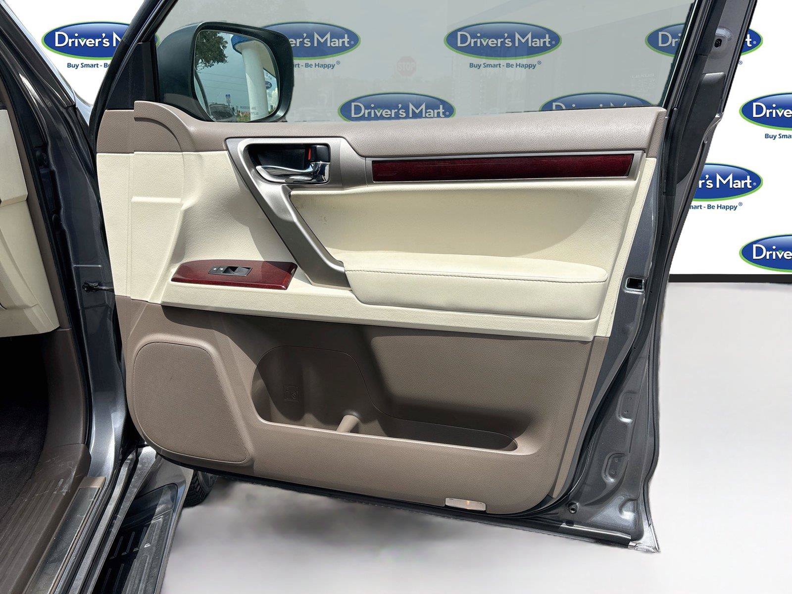 Used 2019 Lexus GX 460 Premium w/ Premium Package AWD/4WD image 28