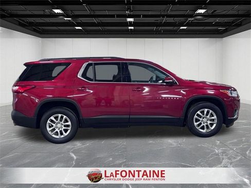 Used 2020 Chevrolet Traverse LT image 6
