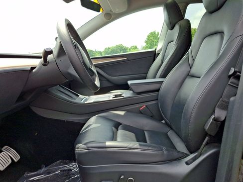 Used 2023 Tesla Model Y Performance AWD/4WD image 11