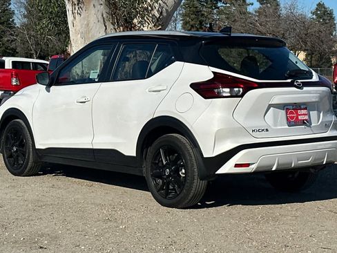 Used 2024 Nissan Kicks SV image 7
