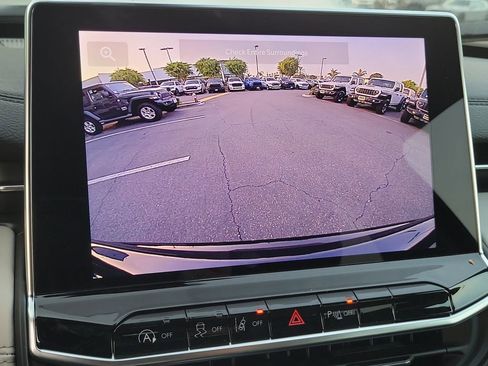 New 2026 Jeep Compass Limited image 9