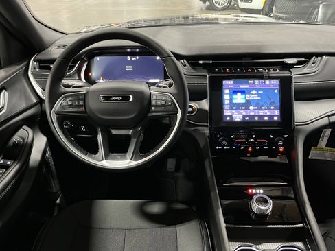 Certified 2025 Jeep Grand Cherokee Laredo X w/ Luxury Tech Group I image 11