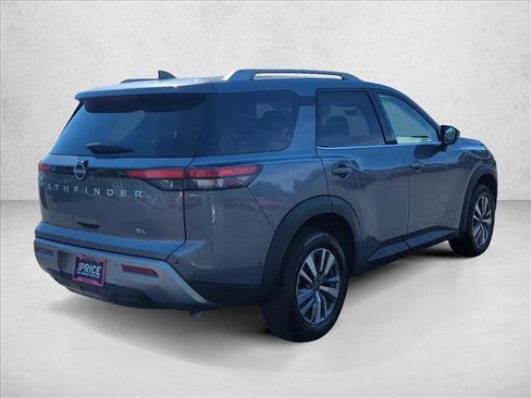 Used 2025 Nissan Pathfinder SL FWD image 5