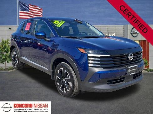 Certified 2025 Nissan Kicks SV AWD/4WD image 1