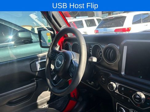 Used 2023 Jeep Gladiator Willys image 11