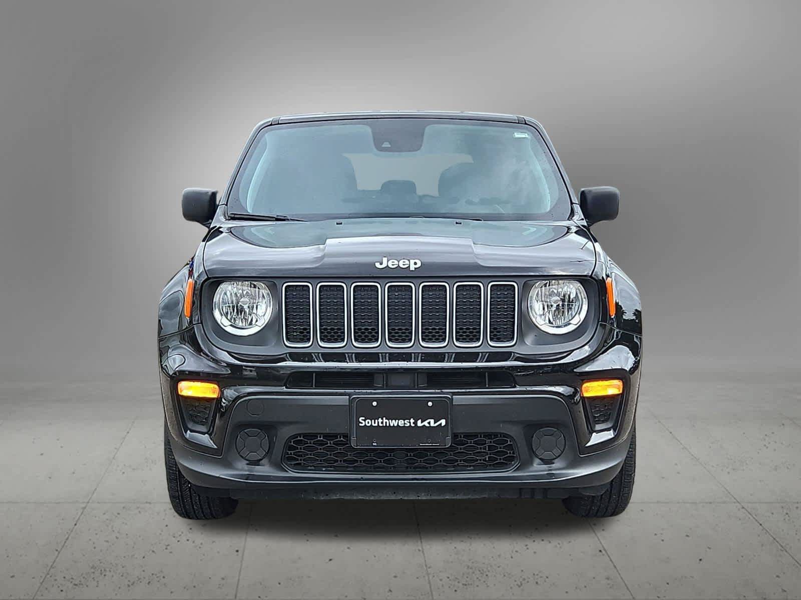 Used 2023 Jeep Renegade Latitude AWD/4WD image 9