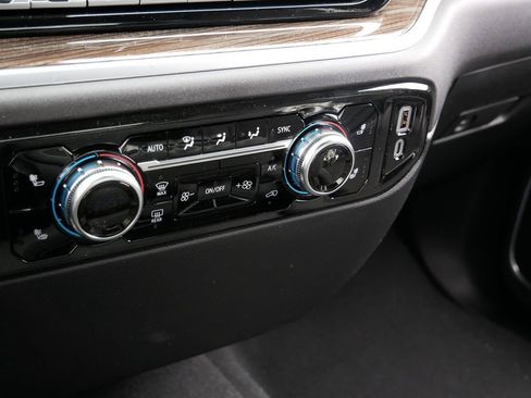 New 2026 GMC Sierra 1500 Elevation AWD/4WD image 16