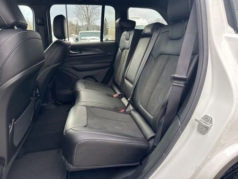 New 2025 Jeep Grand Cherokee Altitude image 25