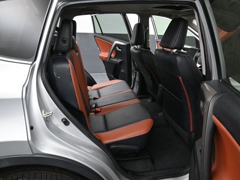 Used 2015 Toyota RAV4 Limited image 33