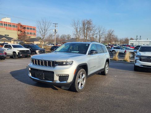 Used 2021 Jeep Grand Cherokee L Limited w/ Luxury Tech Group II image 7