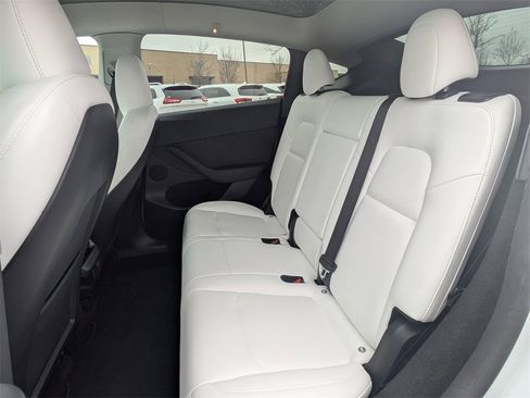 Used 2023 Tesla Model Y Long Range image 13